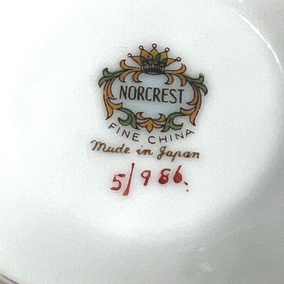 NORCREST VINTAGE TEA CUP SAUCER FINE CHINA LILY #5/986 GOLD TRIM JAPAN HANDPAINT - Picture 8 of 8